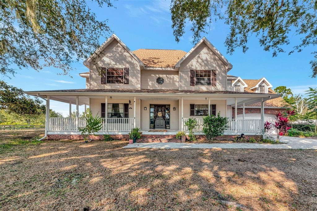 For Sale: $850,000 (3 beds, 3 baths, 2634 Square Feet)