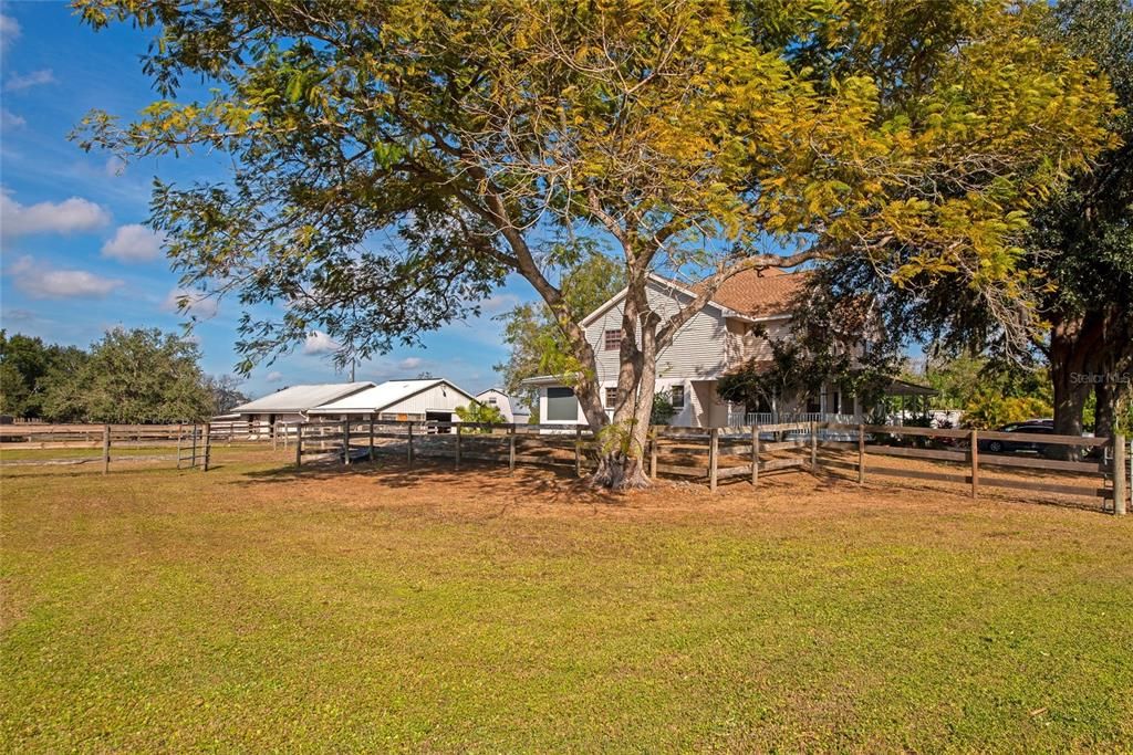 For Sale: $850,000 (3 beds, 3 baths, 2634 Square Feet)