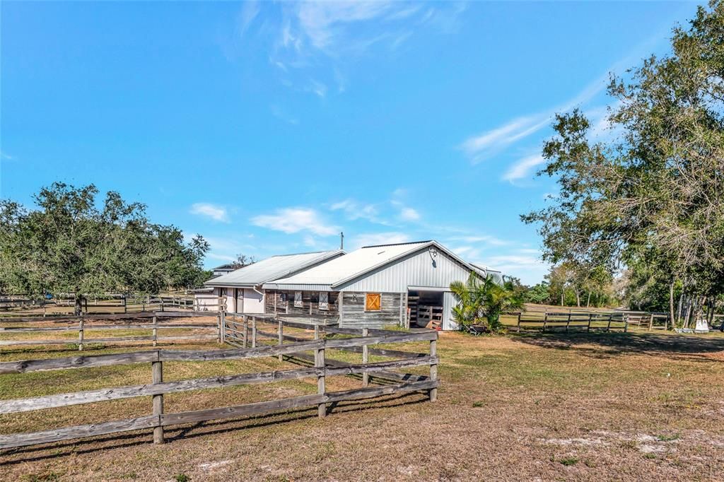 For Sale: $850,000 (3 beds, 3 baths, 2634 Square Feet)