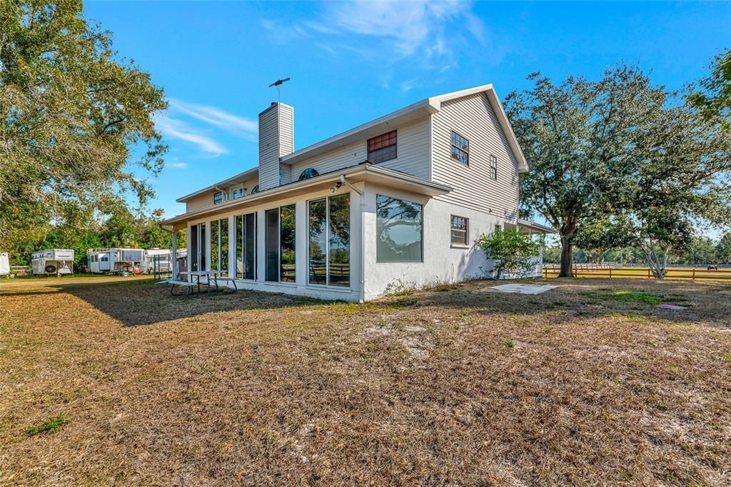 For Sale: $850,000 (3 beds, 3 baths, 2634 Square Feet)