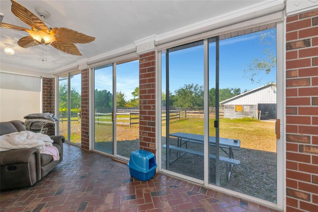 For Sale: $850,000 (3 beds, 3 baths, 2634 Square Feet)