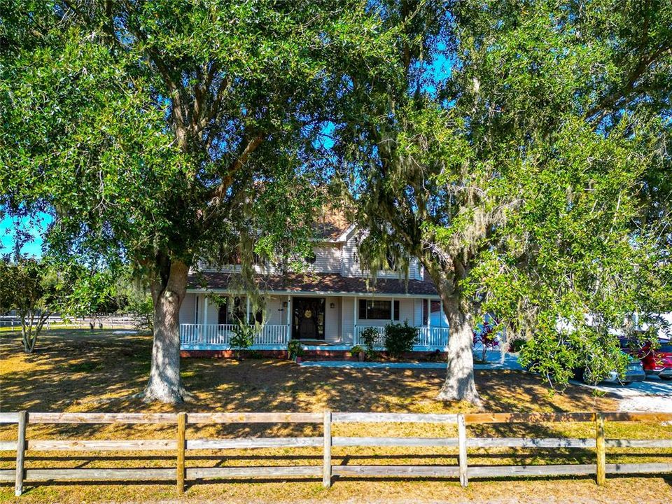 For Sale: $850,000 (3 beds, 3 baths, 2634 Square Feet)