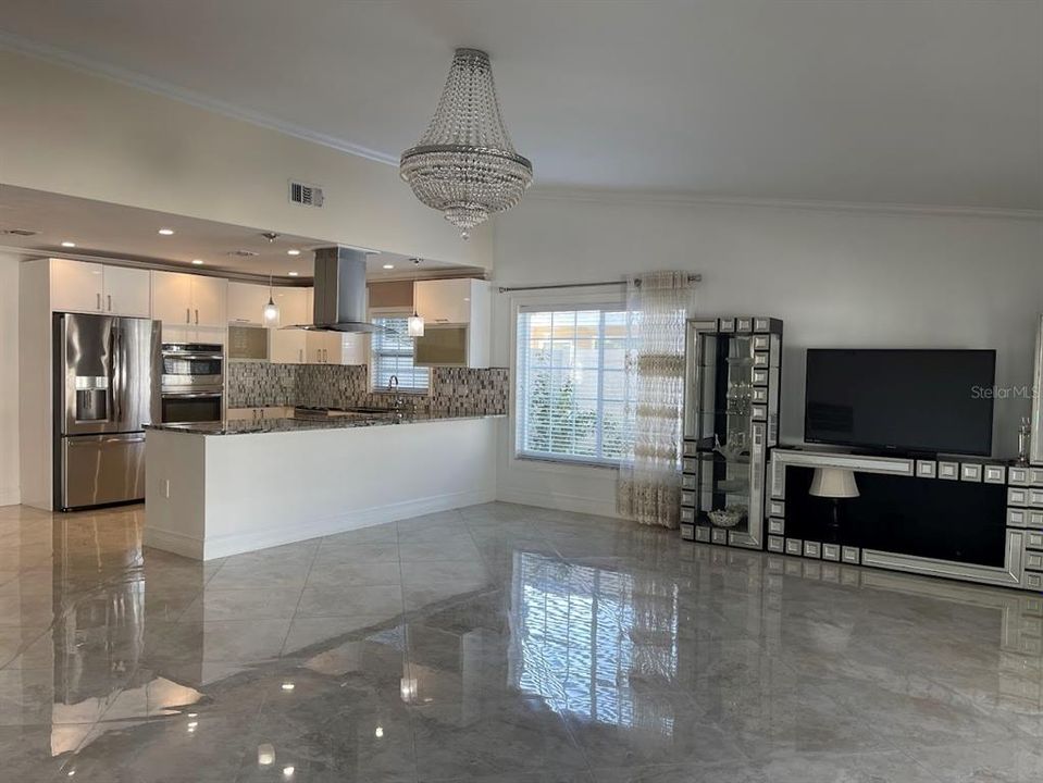 出租: $3,000 (3 贝兹, 2 浴室, 1548 平方英尺)