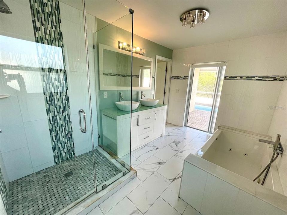 出租: $3,000 (3 贝兹, 2 浴室, 1548 平方英尺)