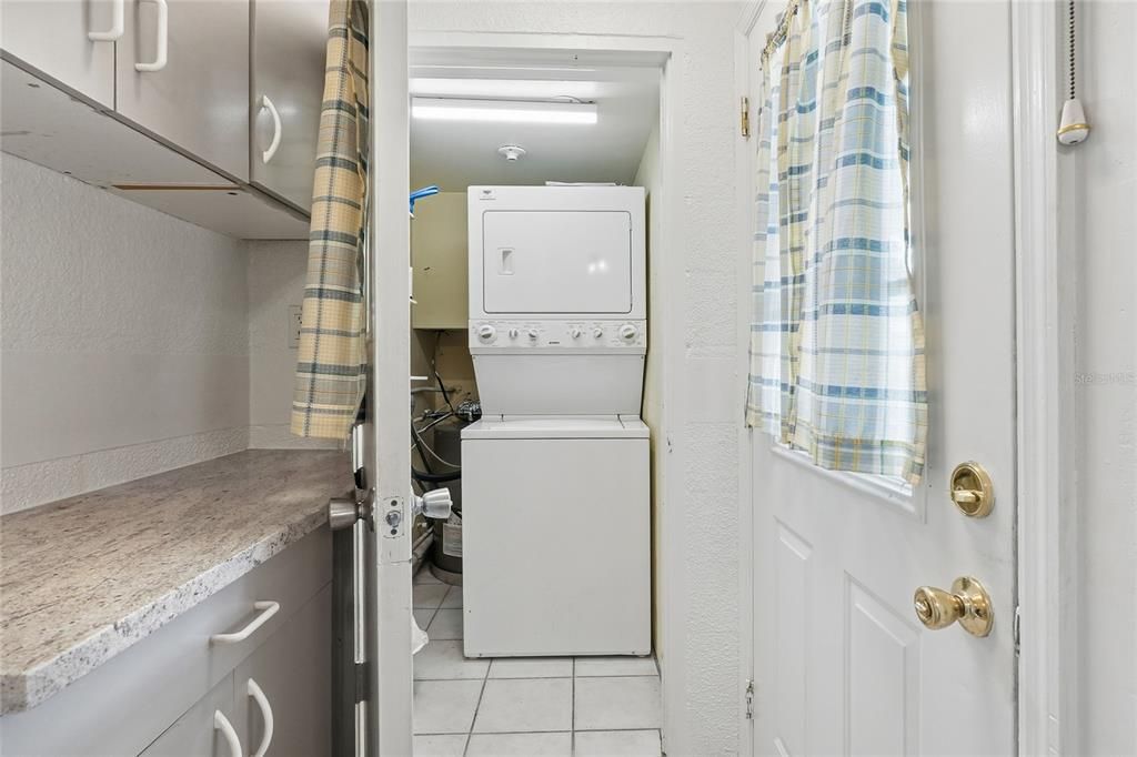 На продажу: $107,500 (1 спален, 1 ванн, 812 Квадратных фут)