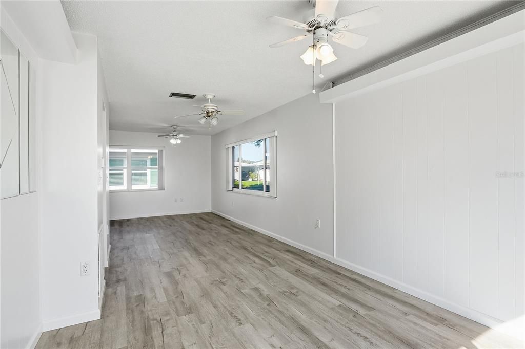 На продажу: $107,500 (1 спален, 1 ванн, 812 Квадратных фут)