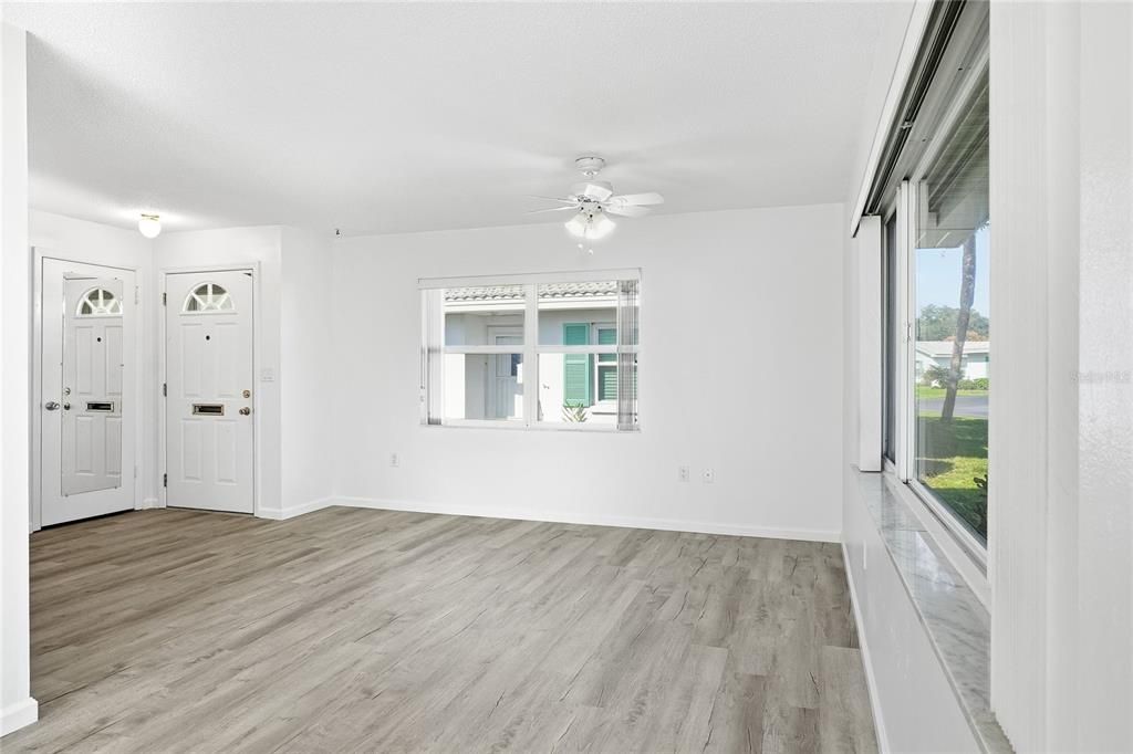 На продажу: $107,500 (1 спален, 1 ванн, 812 Квадратных фут)