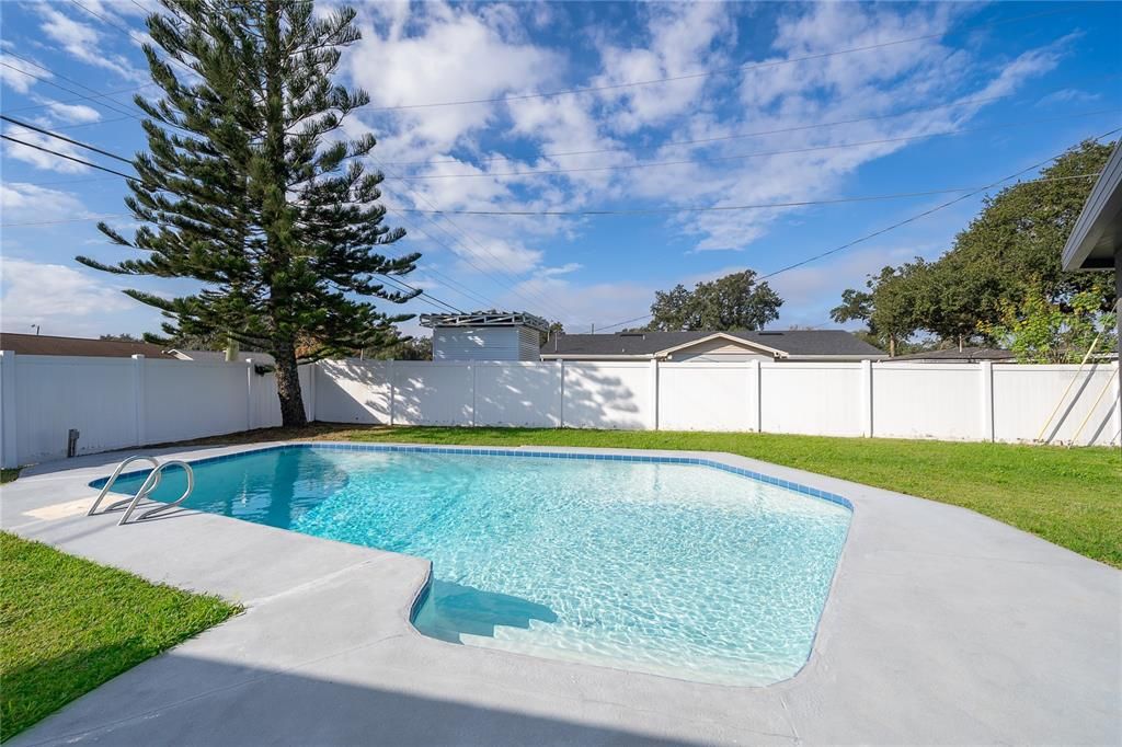 出租: $2,500 (3 贝兹, 2 浴室, 1684 平方英尺)