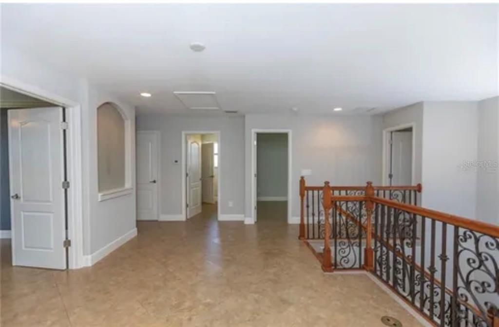 For Rent: $5,000 (6 beds, 3 baths, 3250 Square Feet)