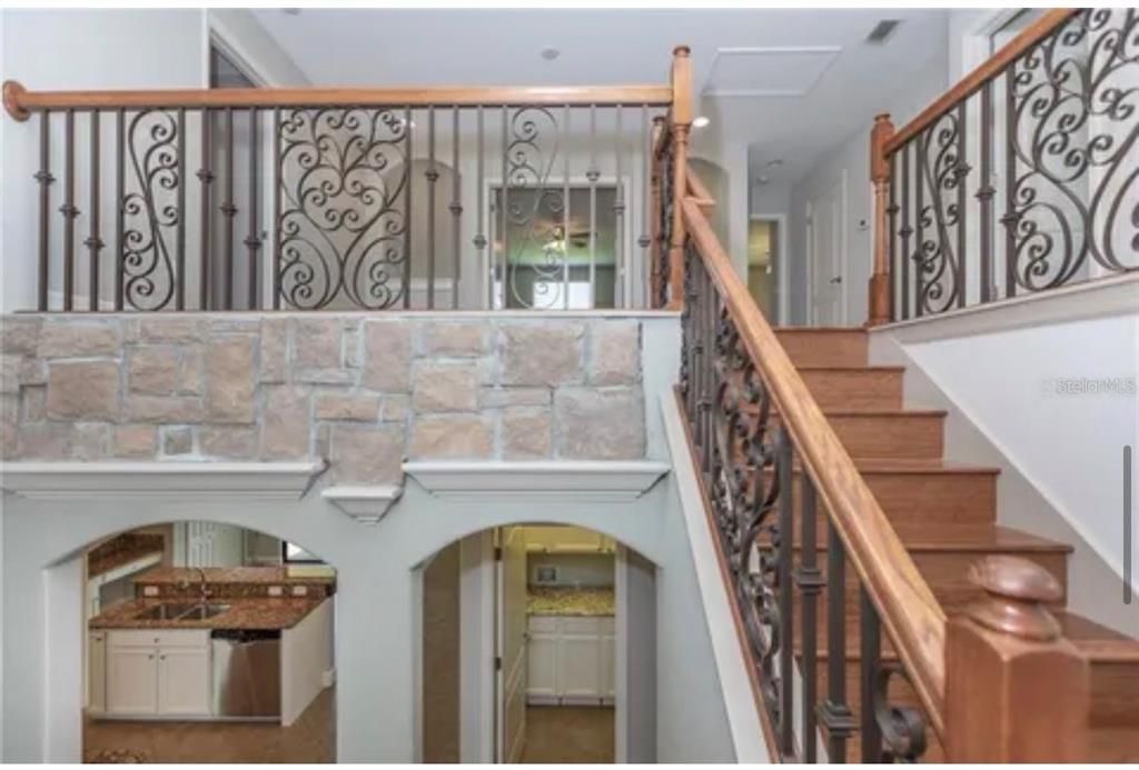 For Rent: $5,000 (6 beds, 3 baths, 3250 Square Feet)