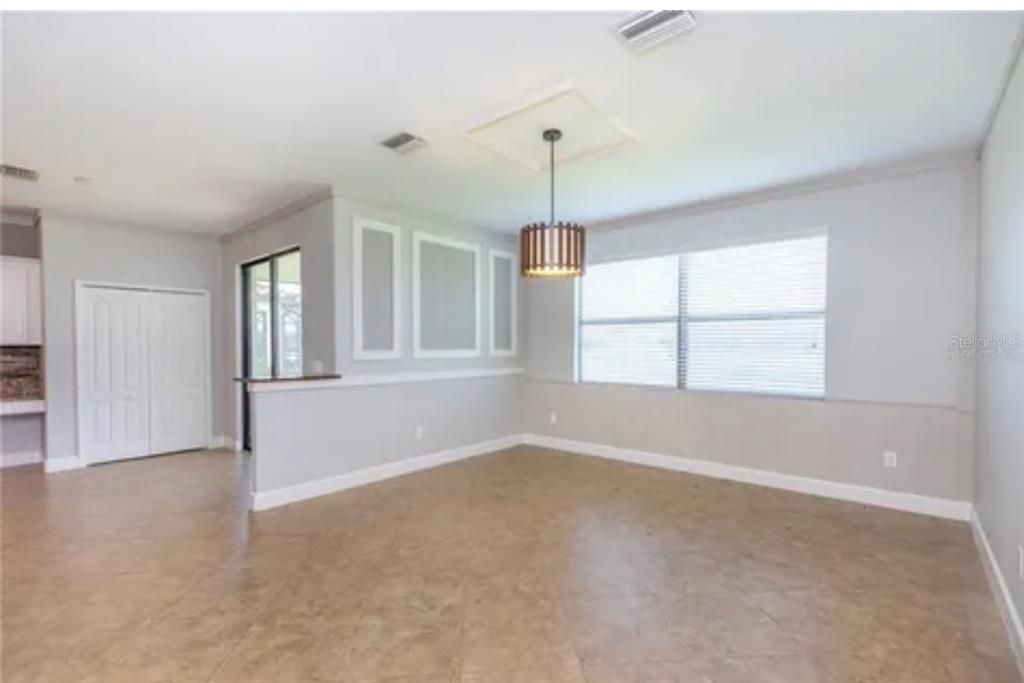 For Rent: $5,000 (6 beds, 3 baths, 3250 Square Feet)