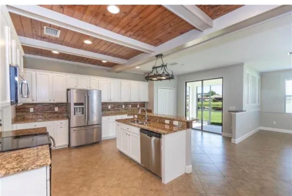 For Rent: $5,000 (6 beds, 3 baths, 3250 Square Feet)