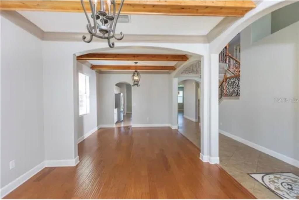 For Rent: $5,000 (6 beds, 3 baths, 3250 Square Feet)