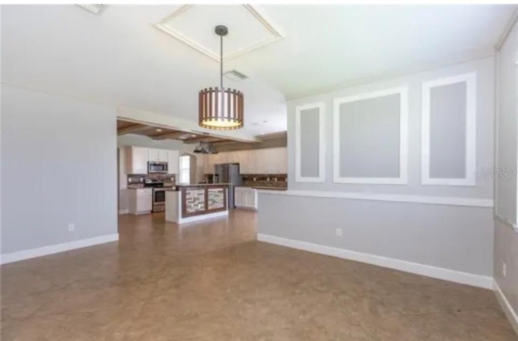 For Rent: $5,000 (6 beds, 3 baths, 3250 Square Feet)