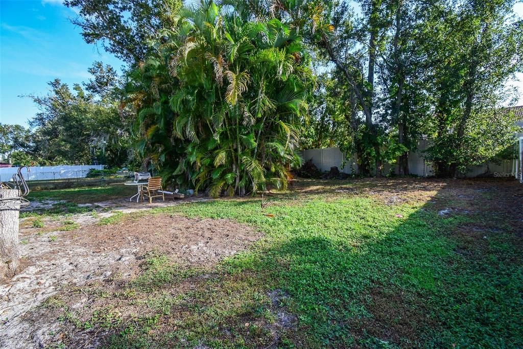 For Sale: $329,900 (2 beds, 2 baths, 1388 Square Feet)