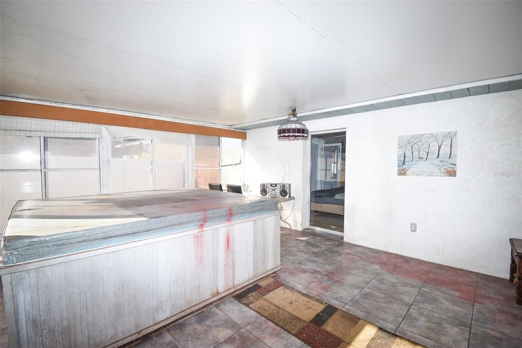 For Sale: $329,900 (2 beds, 2 baths, 1388 Square Feet)