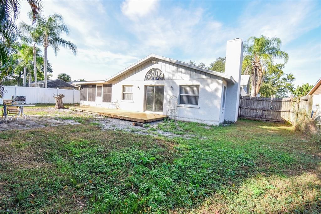 For Sale: $329,900 (2 beds, 2 baths, 1388 Square Feet)