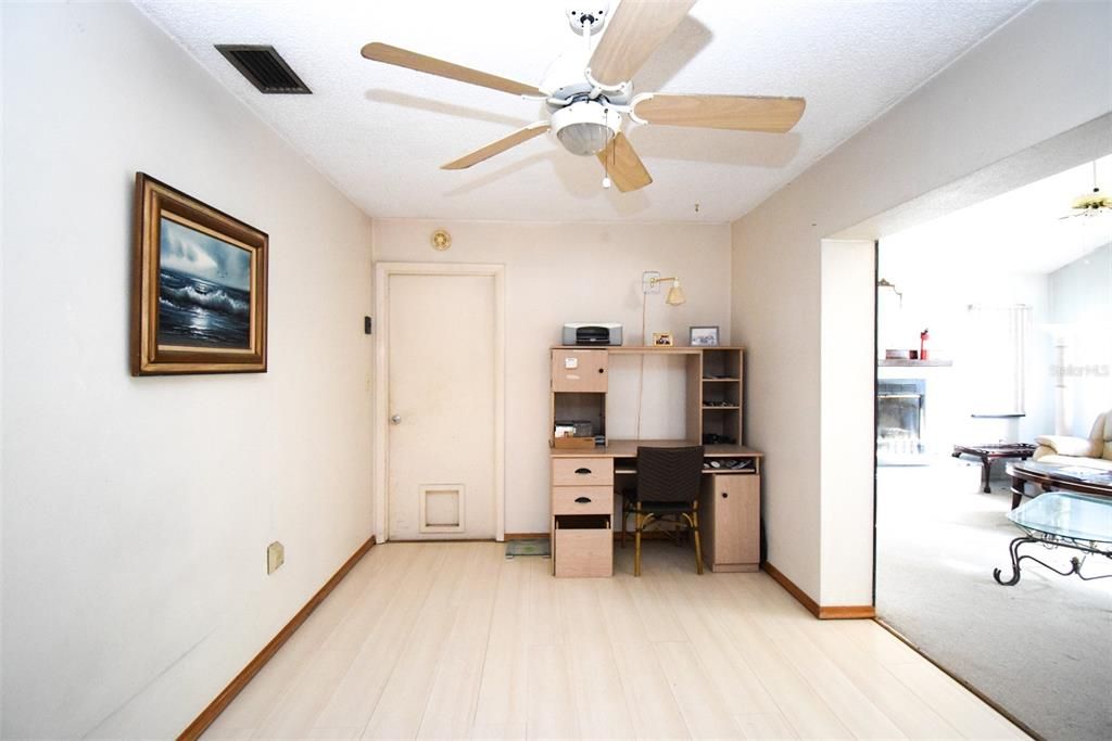 For Sale: $329,900 (2 beds, 2 baths, 1388 Square Feet)