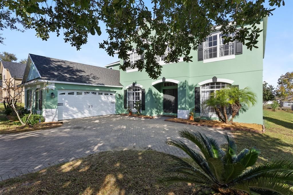 For Sale: $475,000 (5 beds, 4 baths, 3732 Square Feet)