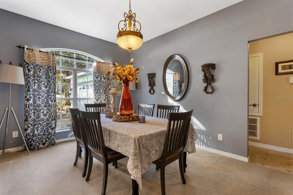 For Sale: $475,000 (5 beds, 4 baths, 3732 Square Feet)