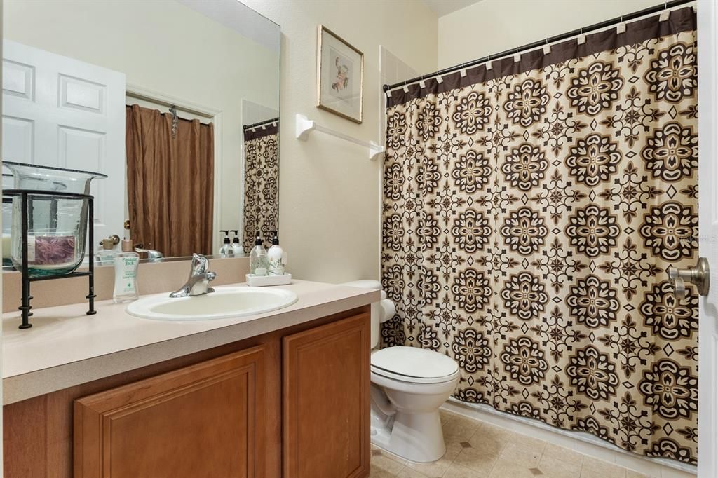 For Sale: $475,000 (5 beds, 4 baths, 3732 Square Feet)