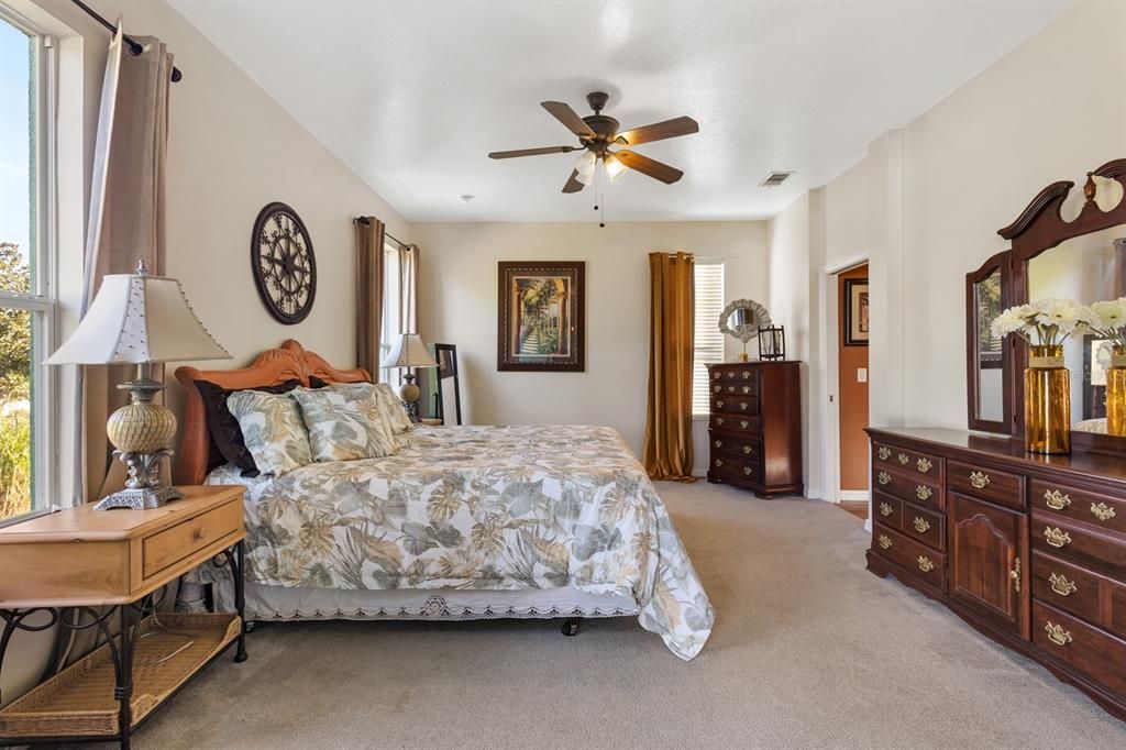 For Sale: $475,000 (5 beds, 4 baths, 3732 Square Feet)