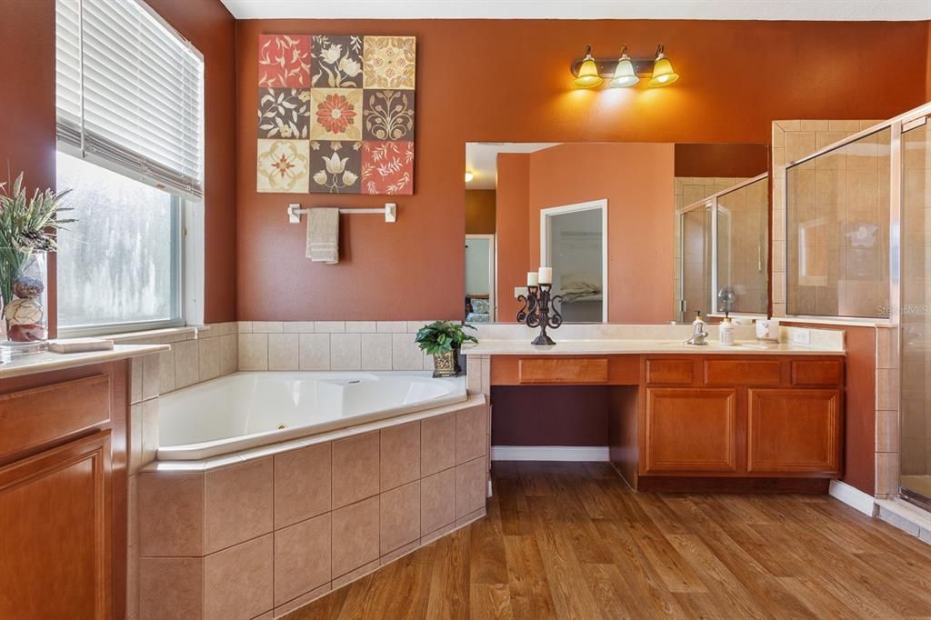 For Sale: $475,000 (5 beds, 4 baths, 3732 Square Feet)