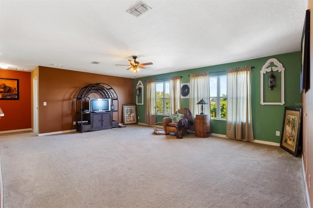 For Sale: $475,000 (5 beds, 4 baths, 3732 Square Feet)