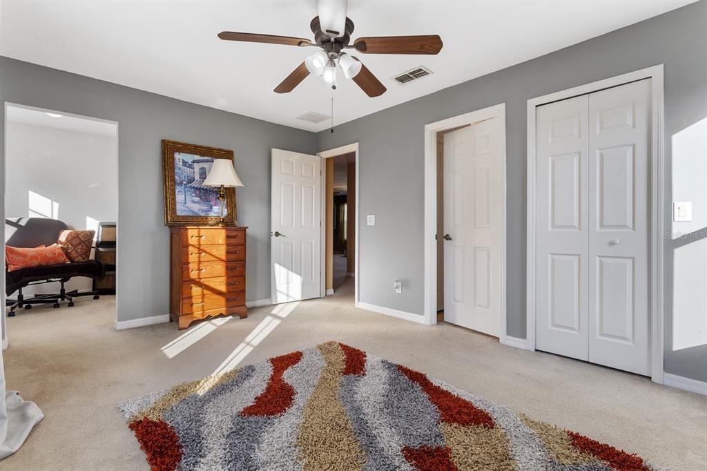 For Sale: $475,000 (5 beds, 4 baths, 3732 Square Feet)