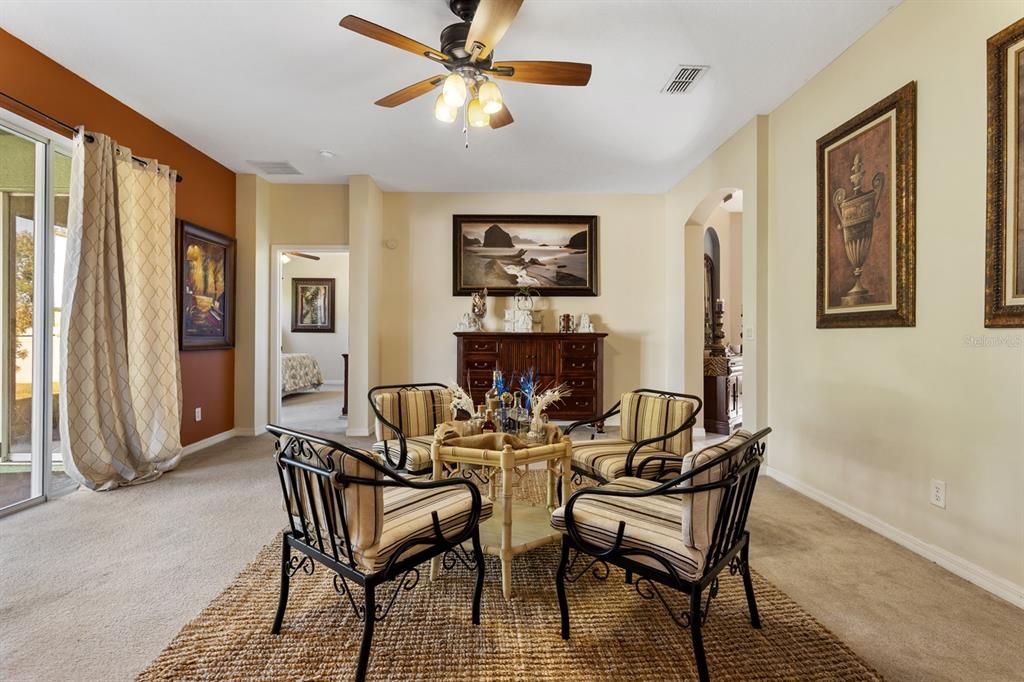 For Sale: $475,000 (5 beds, 4 baths, 3732 Square Feet)