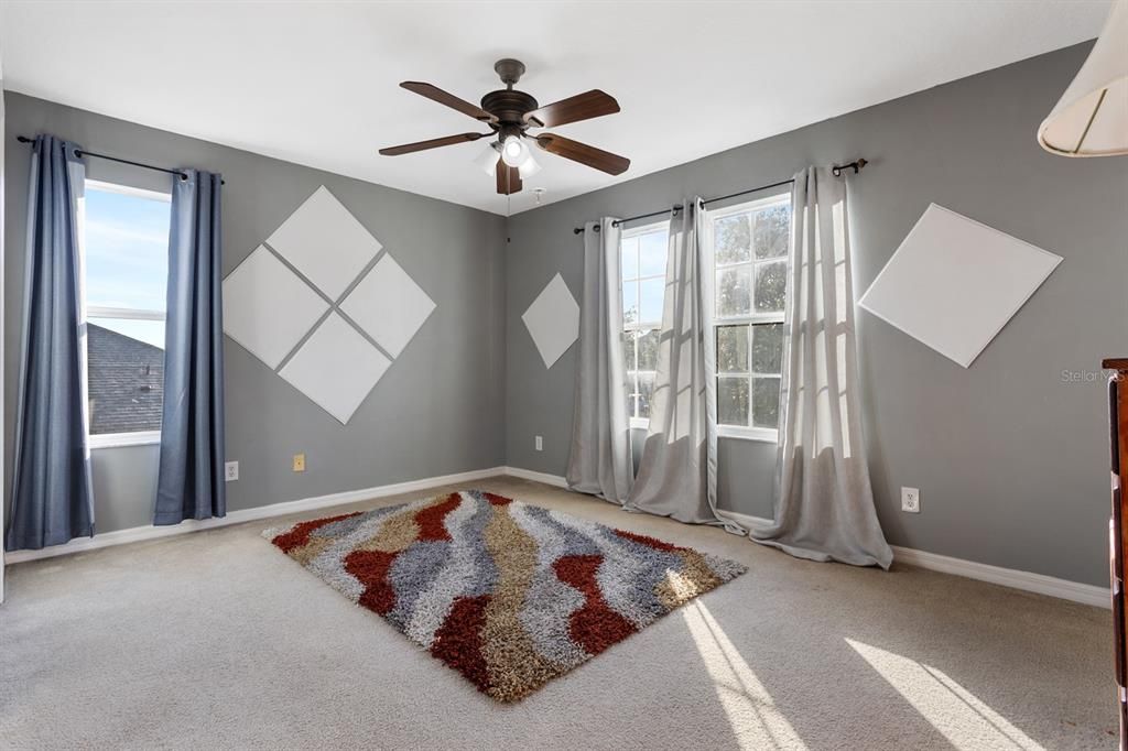 For Sale: $475,000 (5 beds, 4 baths, 3732 Square Feet)