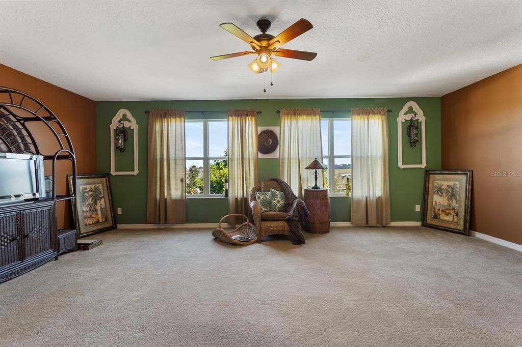 For Sale: $475,000 (5 beds, 4 baths, 3732 Square Feet)