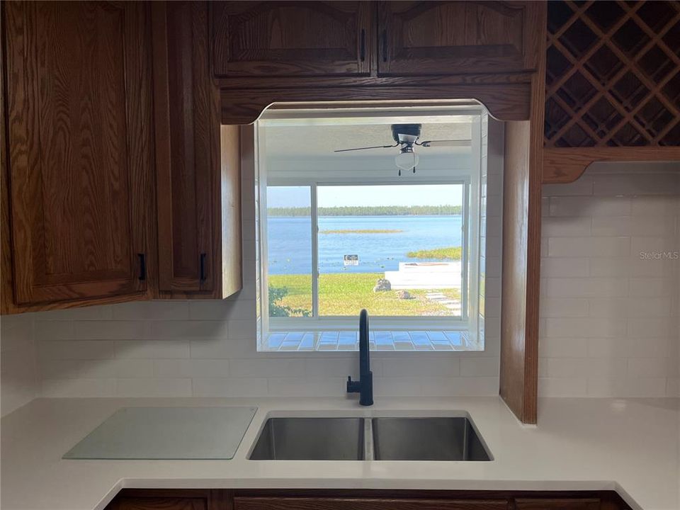 На продажу: $699,999 (3 спален, 2 ванн, 2694 Квадратных фут)