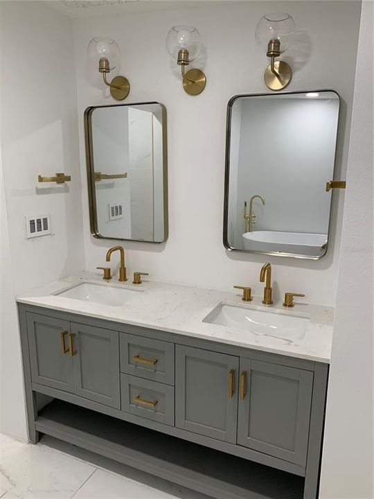 На продажу: $699,999 (3 спален, 2 ванн, 2694 Квадратных фут)