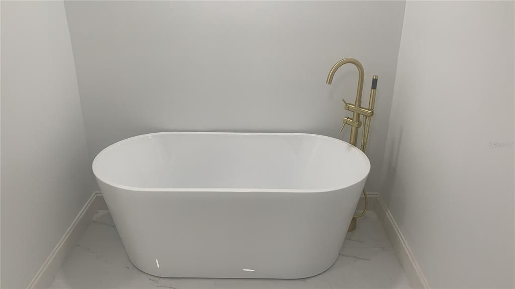 На продажу: $699,999 (3 спален, 2 ванн, 2694 Квадратных фут)