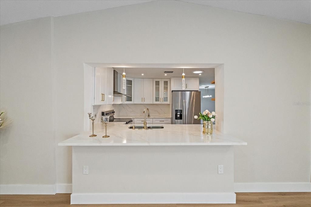 En Venta: $619,950 (4 camas, 3 baños, 2086 Pies cuadrados)