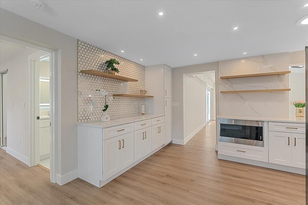 En Venta: $619,950 (4 camas, 3 baños, 2086 Pies cuadrados)