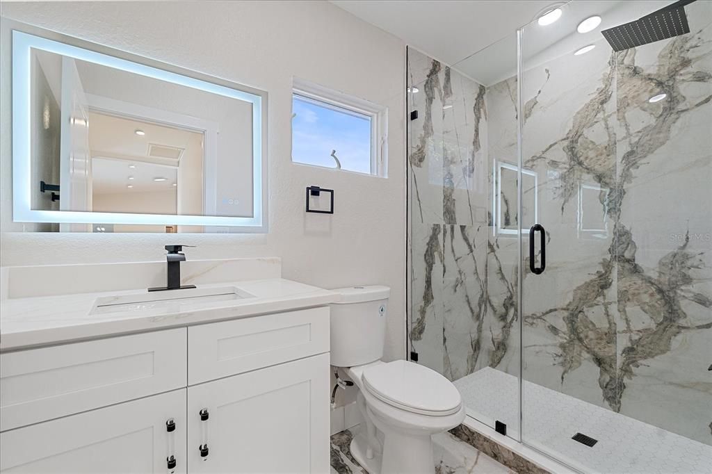 En Venta: $619,950 (4 camas, 3 baños, 2086 Pies cuadrados)