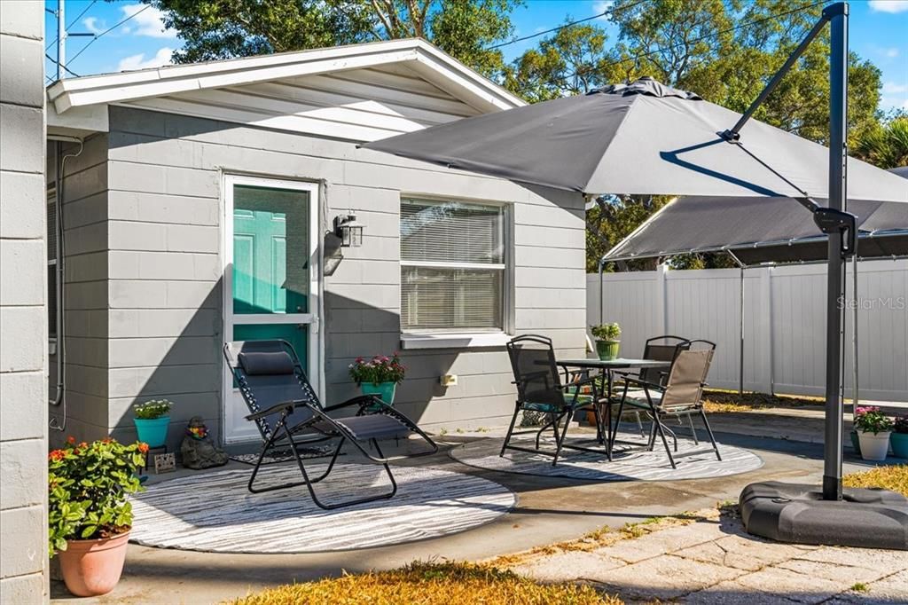 For Sale: $329,000 (2 beds, 1 baths, 1088 Square Feet)