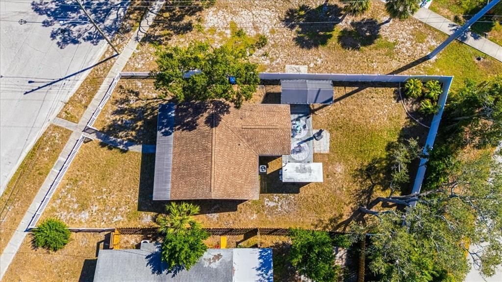 For Sale: $329,000 (2 beds, 1 baths, 1088 Square Feet)