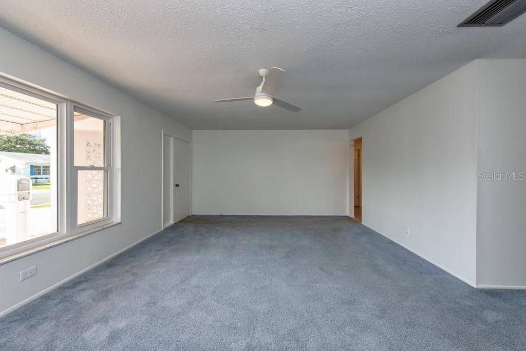 На продажу: $360,000 (2 спален, 2 ванн, 1576 Квадратных фут)