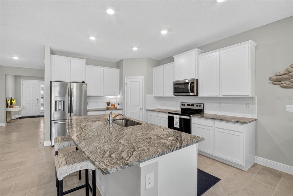 出租: $3,200 (4 贝兹, 2 浴室, 2035 平方英尺)