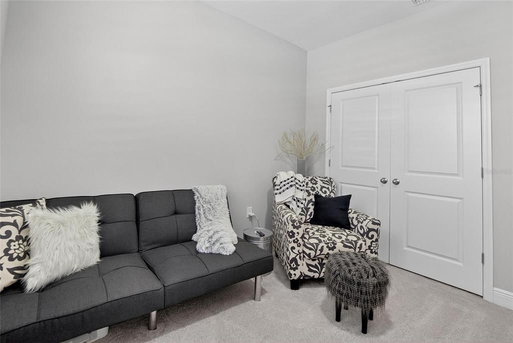 出租: $3,200 (4 贝兹, 2 浴室, 2035 平方英尺)