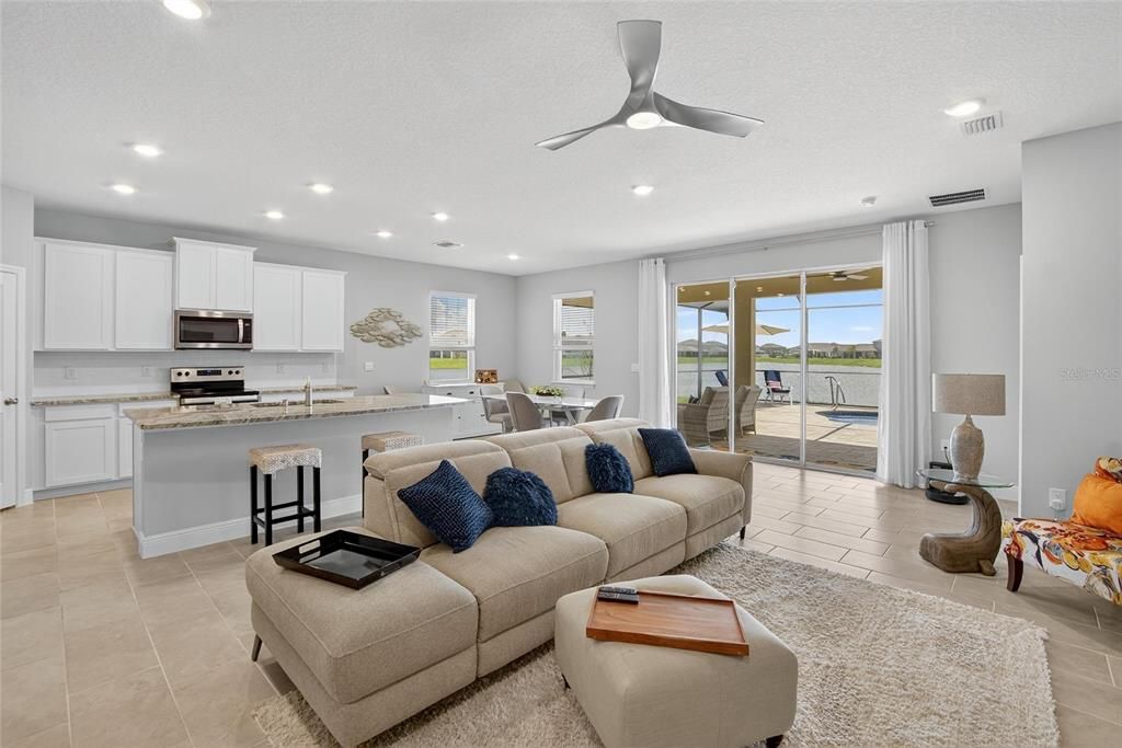 出租: $3,200 (4 贝兹, 2 浴室, 2035 平方英尺)