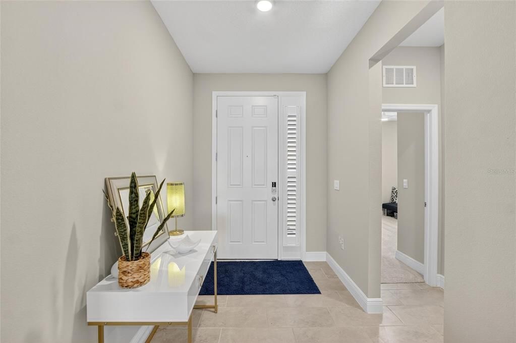 出租: $3,200 (4 贝兹, 2 浴室, 2035 平方英尺)