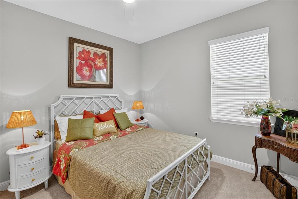 出租: $3,200 (4 贝兹, 2 浴室, 2035 平方英尺)