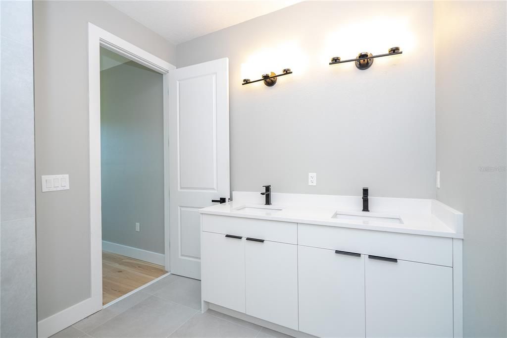 На продажу: $520,000 (4 спален, 3 ванн, 1795 Квадратных фут)