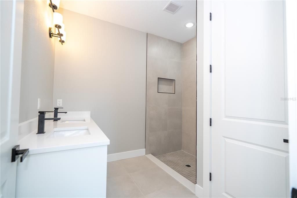 На продажу: $520,000 (4 спален, 3 ванн, 1795 Квадратных фут)