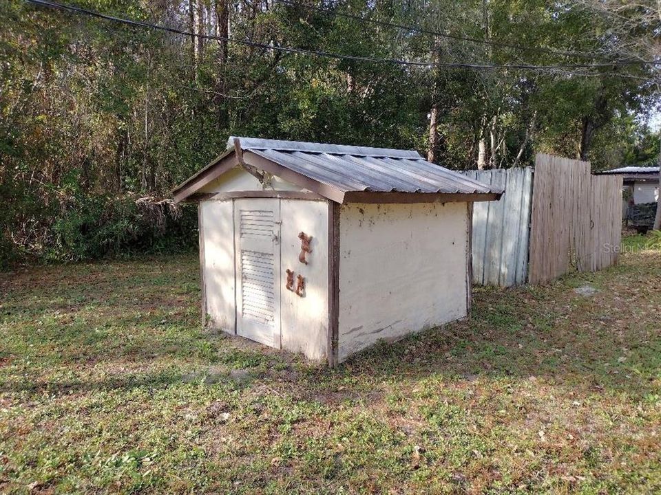 For Sale: $109,900 (2 beds, 2 baths, 720 Square Feet)