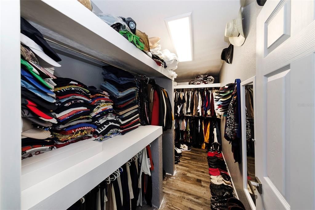 En Venta: $369,000 (4 camas, 2 baños, 2094 Pies cuadrados)